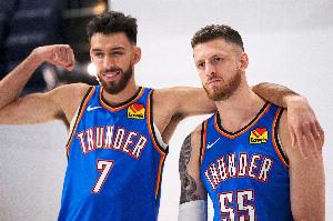 雙塔鎮(zhèn)守！霍姆格倫21分7板2助1斷 哈滕18分13板2助1帽