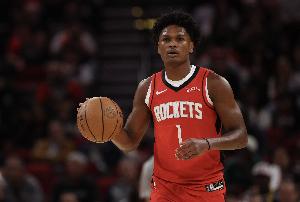 差距太大！半場(chǎng)雄鹿利用火箭12次失誤攬21分 火箭僅利用失誤得2分