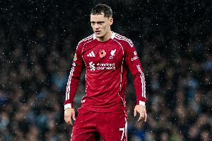 內(nèi)維爾：維爾茨的表現(xiàn)像個(gè)小孩子 這是我看過(guò)利物浦最差比賽之一