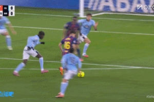 馬科斯-阿隆索手球送點(diǎn)的VAR語(yǔ)音：手臂離開(kāi)身體阻擋皮球，點(diǎn)球