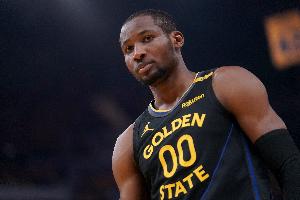 臥底？庫(kù)明加20分鐘9投僅1中拿到5分8板 三分5中0