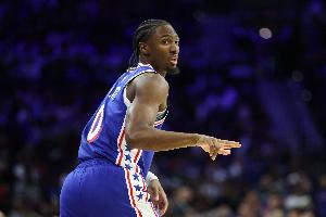 76人出品！馬克西開季前10場(chǎng)10次單場(chǎng)25分5助 歷史唯二比肩艾弗森