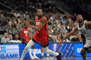 火箭VS雄鹿首發(fā)！杜蘭特&申京領(lǐng)銜 對陣字母哥&特納等人