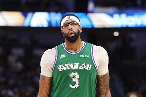 隊(duì)記：獨(dú)行俠內(nèi)部就濃眉復(fù)出時(shí)機(jī)存在分歧 球隊(duì)老板介入決定