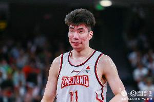 媒體人：中國球員想要提升 就得走出舒適區(qū) 余嘉豪真的不一樣了