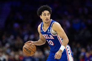 隊記：麥凱恩還沒完全恢復(fù) 所以球隊讓他和馬克西一起上場