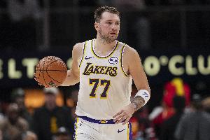 火力全開！東契奇首節(jié)出戰(zhàn)10分鐘 8中5砍下13分2板4助1斷