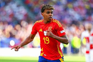 卡尼薩雷斯：在亞馬爾踢滿90分鐘后，他入選國家隊(duì)的爭論該結(jié)束了