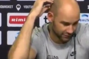 希臘主帥斯潘諾里斯：申京在字母面前就是弟弟 字母被鎖死是扯淡