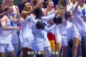 對(duì)亞軍很失望！申京賽后低頭落寞走過采訪區(qū)，一言不發(fā)