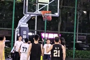 當(dāng)野球場兩百斤胖子擁有翻身后仰+勾手技能包 對手該回家了