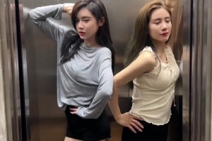 姐姐好看哈！美娜帶網(wǎng)友參觀自己老家的豪宅 姐姐出境~