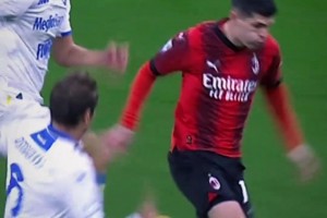 卡里烏斯老婆這身材真是亂花迷人眼，難怪是意大利著名主持人??