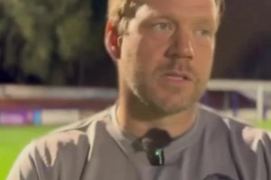 眾望所歸！登貝萊金球獎幕后：內(nèi)維斯你小子真是有福了！