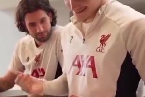 一個(gè)時(shí)代的記憶！傳奇中場哈白布組合即將全部退役！