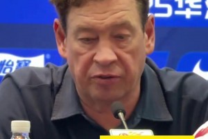 斯盧茨基:每次進(jìn)攻都有威脅，這場(chǎng)勝利實(shí)至名歸！