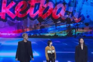 有才哈！郭艾倫和王思雨在微博之夜現(xiàn)場跳刀馬刀馬~