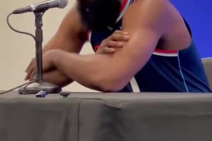 無緣父子三人同臺？詹姆斯：布萊斯有自己的時(shí)間線，我不等他了！