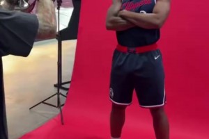 今年是2020賽季以來，小卡第一次健康地進(jìn)入新賽季！