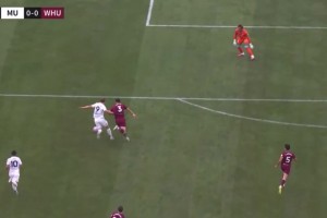 曼聯(lián)博主反駁：同樣的機(jī)會(huì)看看霍伊倫都干了些什么？