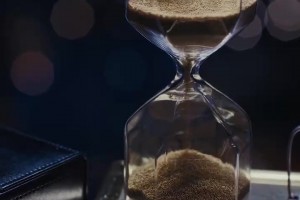 濃眉肉眼可見(jiàn)的發(fā)福了！看來(lái)之前錯(cuò)怪東契奇了，達(dá)拉斯這地方誰(shuí)去都胖啊??