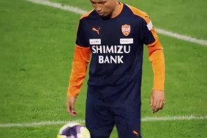 沒有花里胡哨，全是扎實(shí)基本功！日本前國腳乾貴士顛球節(jié)奏感