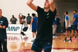 獨行俠狀元弗拉格投籃訓(xùn)練！這出手動作怎么說？