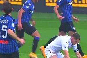 屬于足球的勝利！名場(chǎng)面：貝洛蒂把球還給對(duì)手示意沒(méi)犯規(guī)！