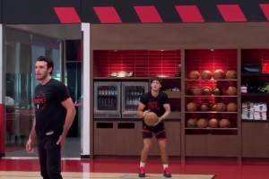 彈無虛發(fā)！謝潑德訓練底角三分9中9