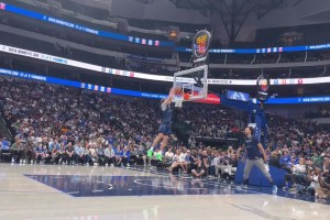 這八大超巨兩兩PK誰最強(qiáng)？霍華德選到最后：勒布朗最強(qiáng)！