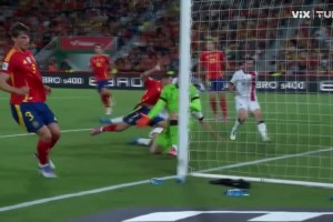 西班牙主場(chǎng)1-0領(lǐng)先！佩德里挑傳策動(dòng)！勒諾爾芒助攻皮諾破門(mén)！