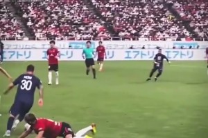 被晃到腰疼！日本球員忽視了梅西原地擺脫能力??