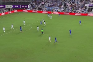 呂迪格曾高抬腿回追日本球員火遍全球，這真是世界名畫??