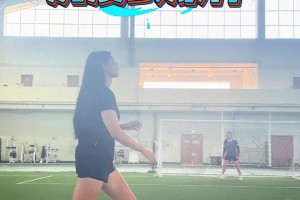 女足踢球也可以這么暴力！楊麗娜：暴力抽射，So easy