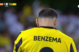 背鍋！本澤馬88分鐘點球被撲錯失絕殺機會！