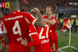 小貝林門前解圍失誤！奧利塞跟進(jìn)鏟射破門！拜仁2-0領(lǐng)先多特！