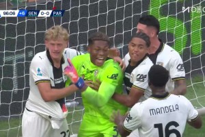 日本門神！鈴木彩艷意甲補時撲出點球！助帕爾馬拿到1分！