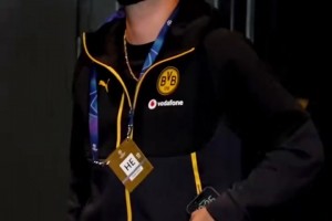 4比2甚至上不了頭條！網(wǎng)友整活：你們打你們的，跟我沒關(guān)系就行！