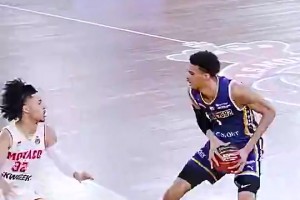 文班當年在法甲這操作就很離譜！剛出手完立馬就閃現(xiàn)籃下補扣??