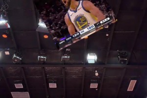 直接打花了！U17中國女足4-0領(lǐng)先出線在望，宋語后點破門