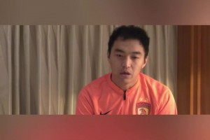 馮瀟霆曾落淚回應(yīng)低級(jí)失誤丟球：全國(guó)都在罵我，回家不敢出門(mén)！