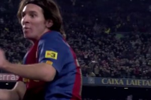 足壇最強(qiáng)爽文！19歲的梅西帽子戲法絕平皇馬！諾坎普新王正式登基