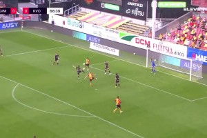 名場面：情人節(jié)比賽盧卡庫助攻勞塔羅進球，然后場上“秀恩愛”！