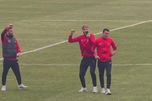 自己不爭氣??！賽前蓉城球員得知海港輸球后高興壞了