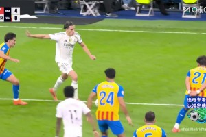 太逆天了！卡雷拉斯不講理世界波破死角，兩位解說驚呆了