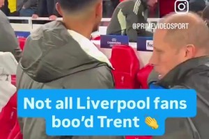 利物浦隊(duì)博主：球迷為阿諾德鼓掌，他毫無(wú)表示??