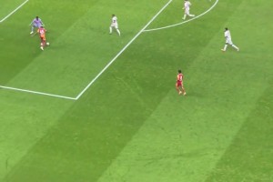 奧斯梅恩這單刀球怎么有種巴洛特利的感覺，給奧納納刷評(píng)分呢！