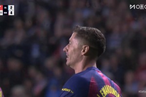 復(fù)出即戴帽！拉什福德角球助攻，萊萬甩頭破門！