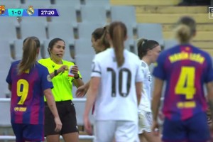 皇馬博主怒批巴薩女足球員：展現(xiàn)了她在學校里學到的價值觀??